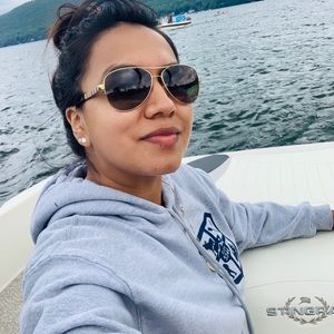 Meet your Posher, Mayra